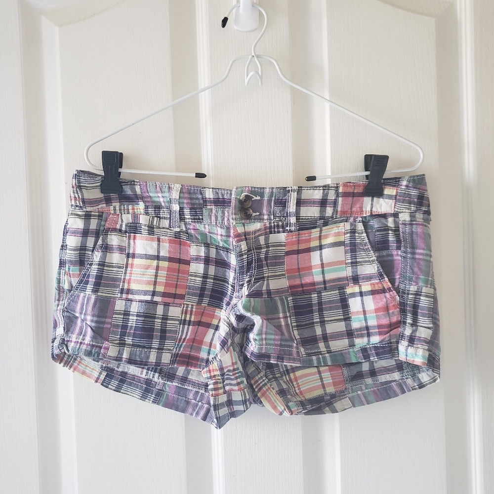 Patterned American Eagle shorts